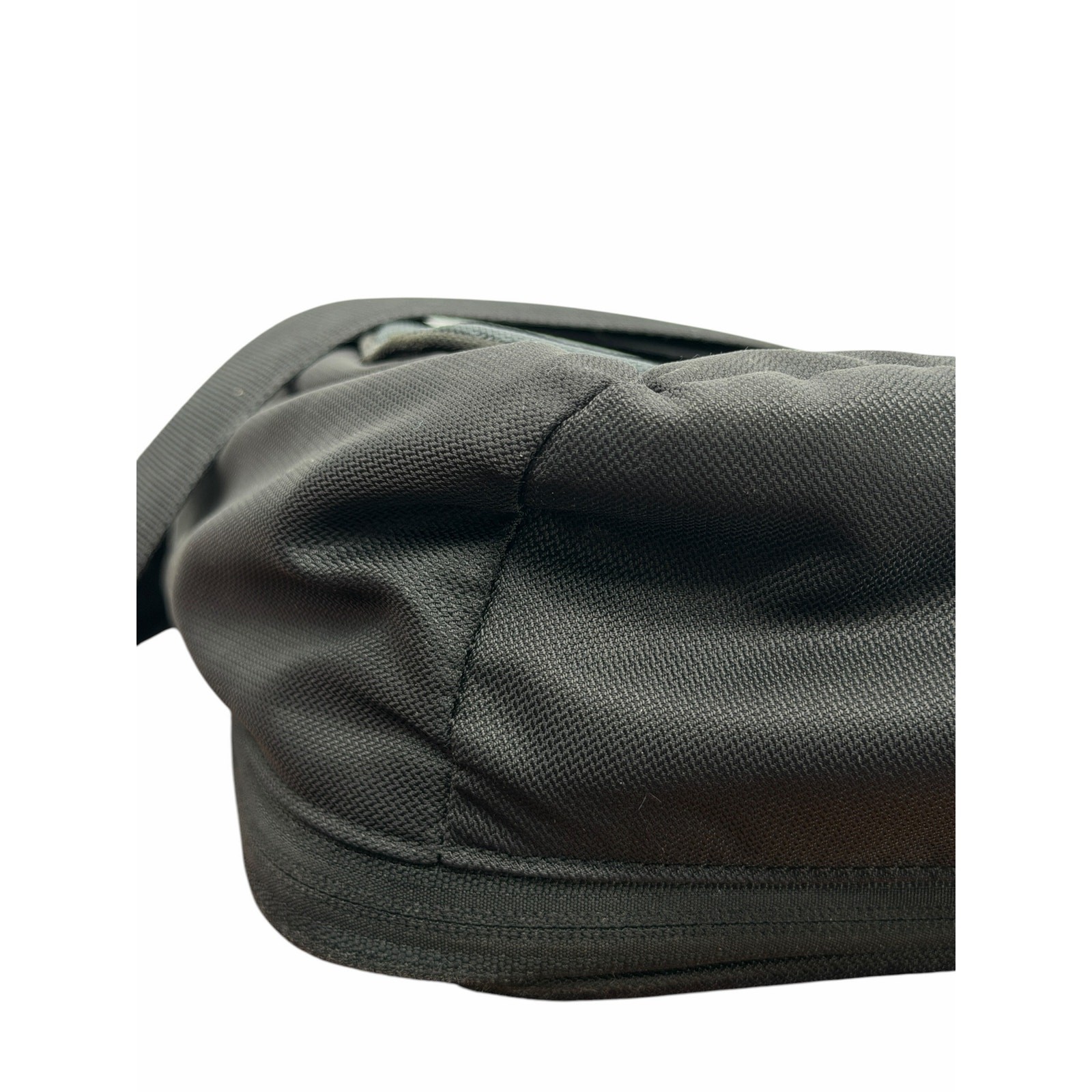 TUMI T-TECH 16” Expandable Messenger Bag Laptop Nylon Shoulder Black Bag 5112D