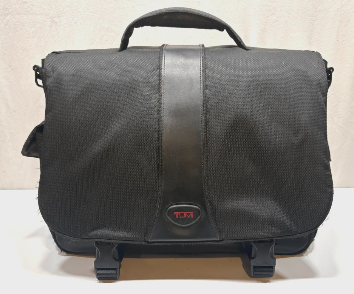 TUMI 506C Black Ballistic Nylon Laptop/Messenger Bag ~5″ x 13.5″ x 17″ CLEAN