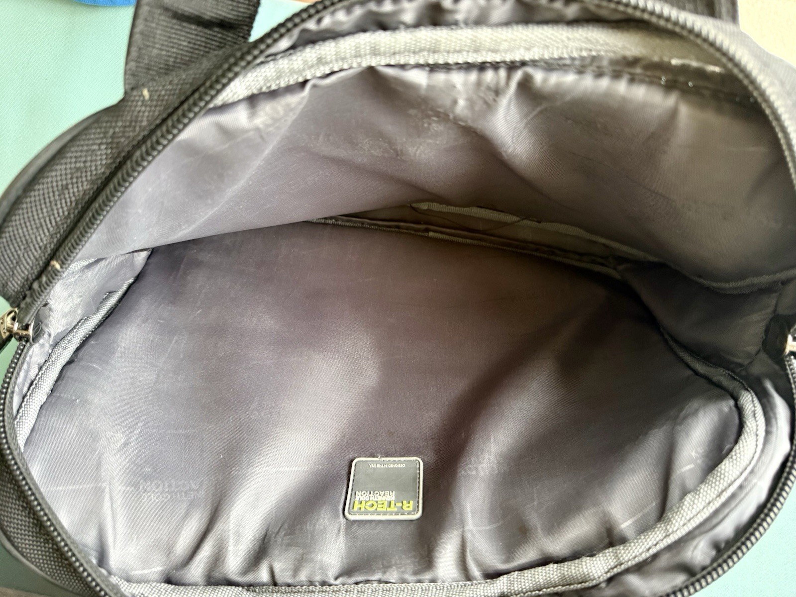 Kenneth Cole Reaction Travel-computer Bag 18”x12.5” Great Condition