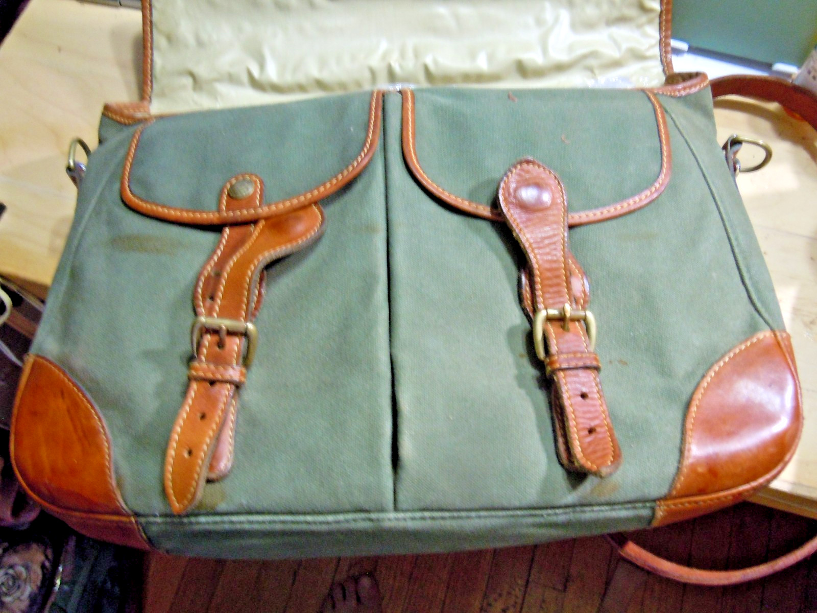 Vintage Land’s END Battenkill Leather Canvas Laptop messenger classic bag