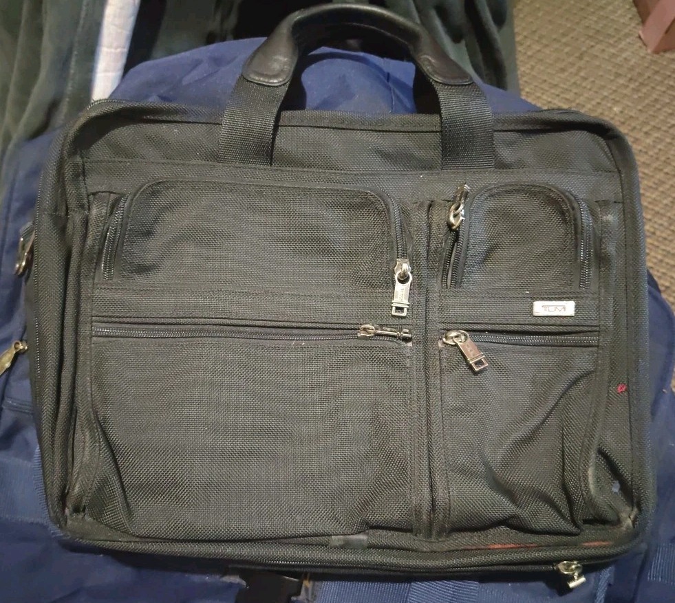 TUMI Expandable Organizer Laptop Briefcase 17 ” x 13.5″ Computer Bag NO STRAP