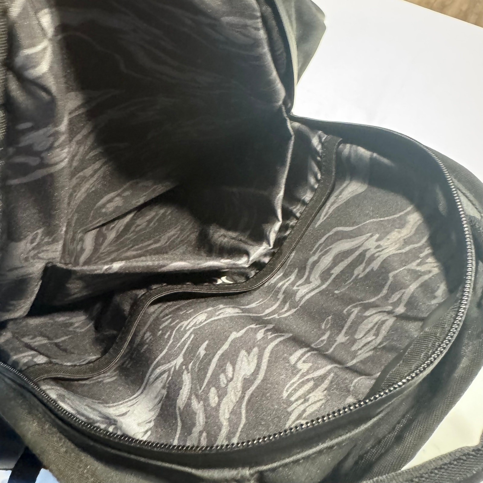 NEW Hurley Protect Travel Mens Backpack 21″ x 17″ x 8″ Black 7-Pocket Padded NWT