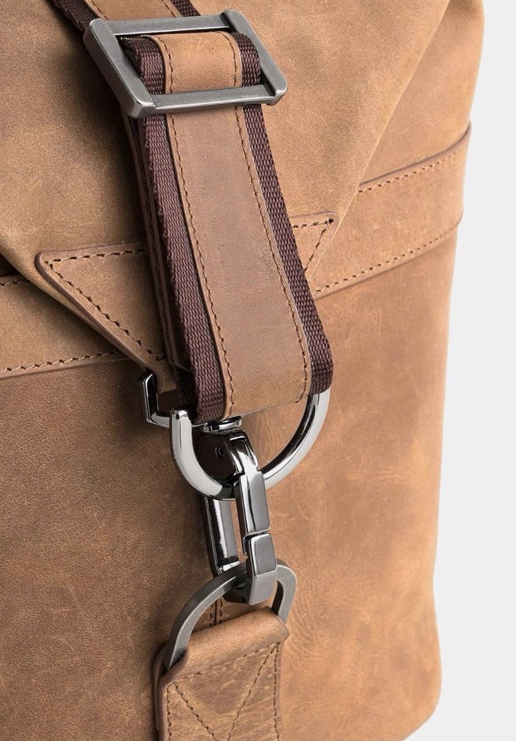 Large Stylish Brown Leather Duffle Bag -Durable Travel Companion with Strap, Pre