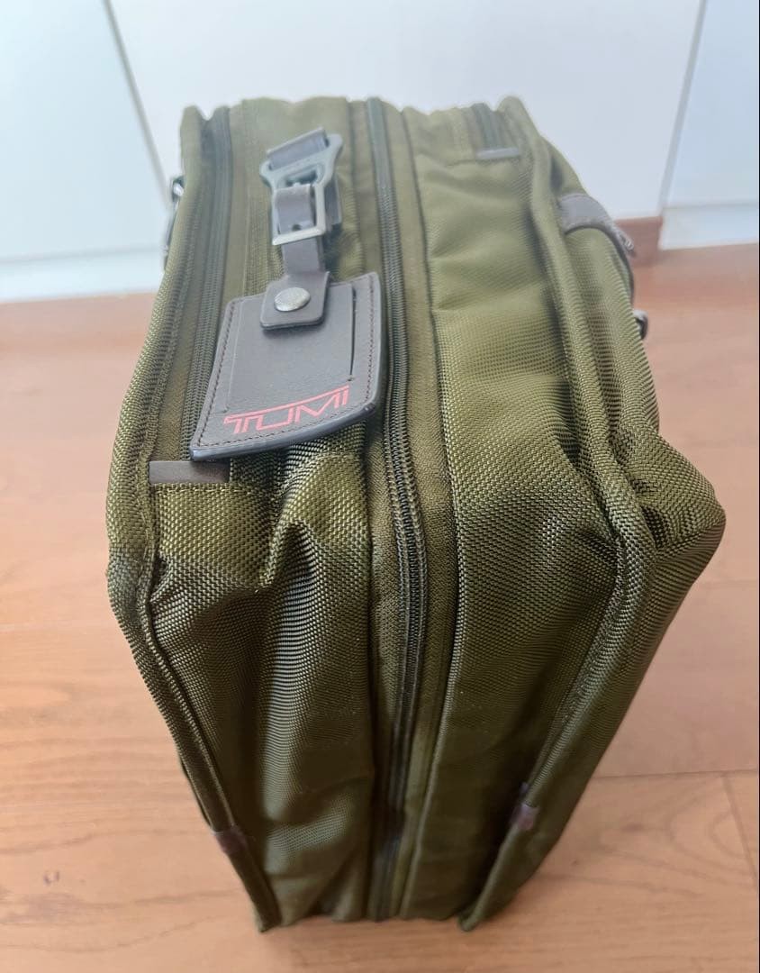 TUMI Alpha Expandable Business Bag 2Way Khaki Olive Nylon Leather PC Storage