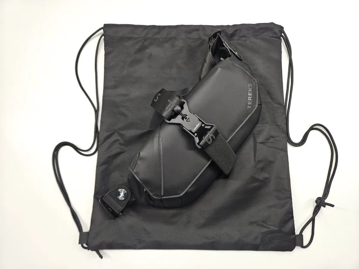 Crossbody Sling Bag 1.3L Chest Pack RFID Water Resistant Anti Theft FidLock NWT