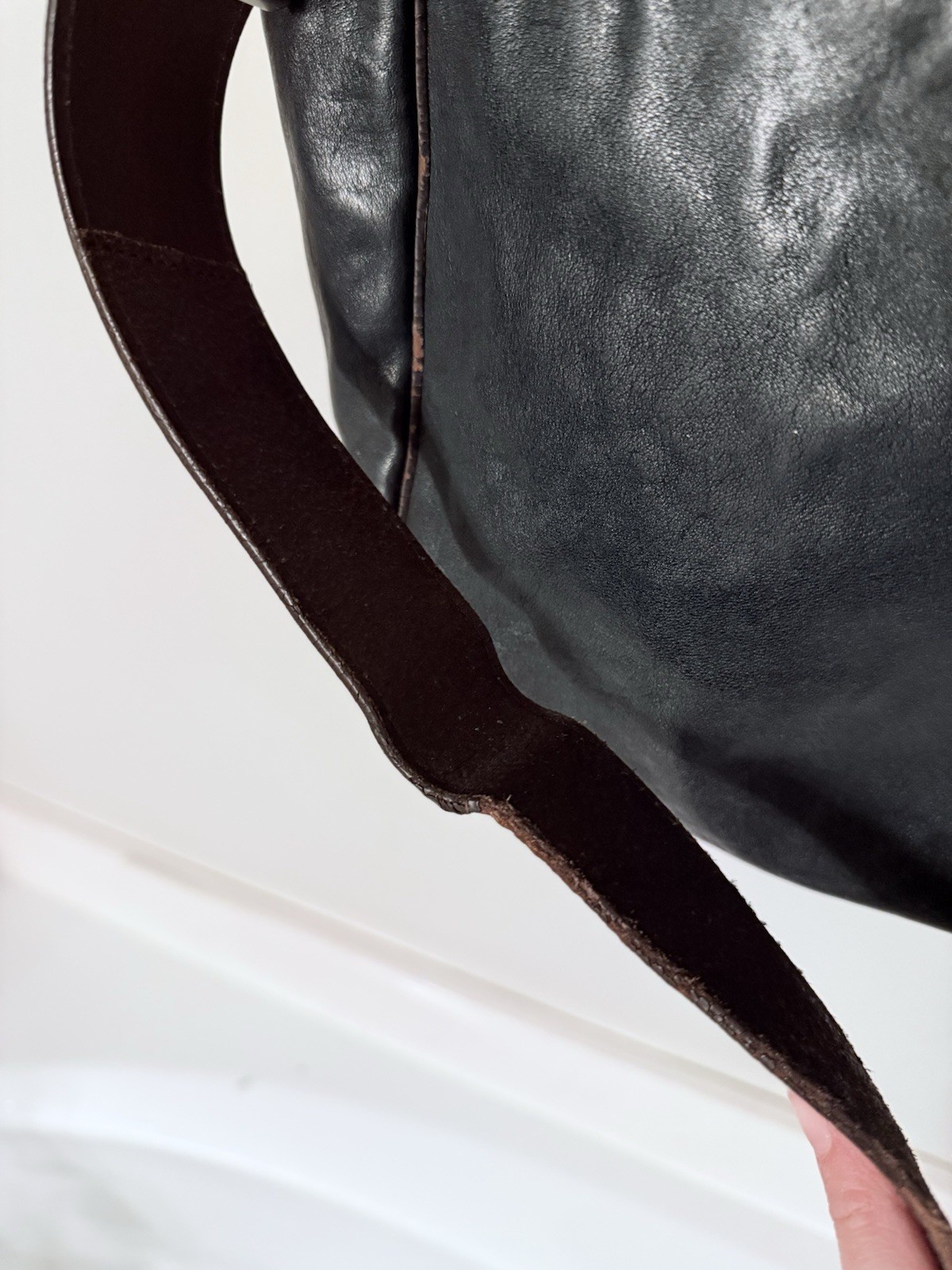 Cole Haan Vintage 15” Large Leather Shoulder Zip Top Bag