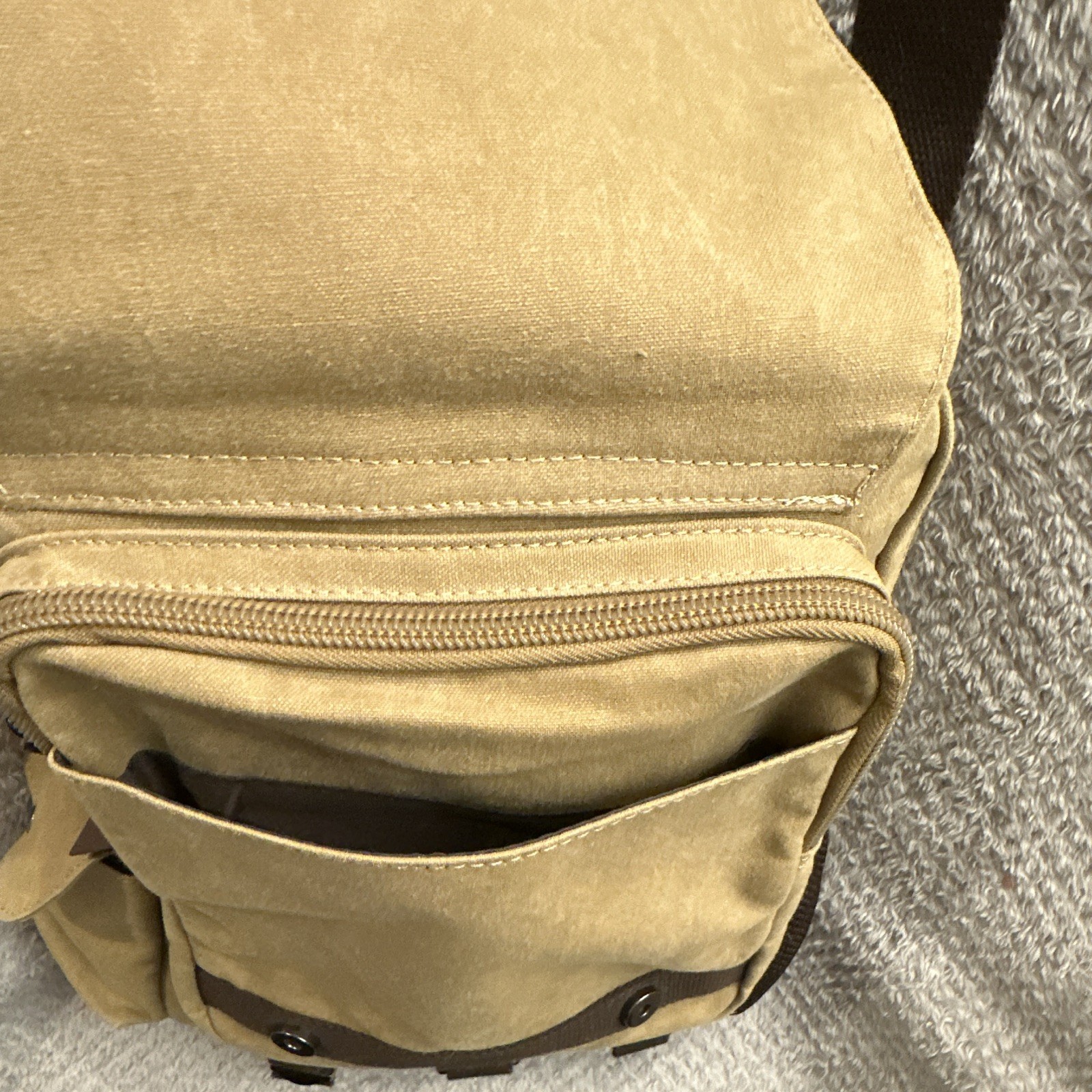 Beige Brown Crossbody Sling Bag Adjustable Strap – EXCELLENT CONDITION