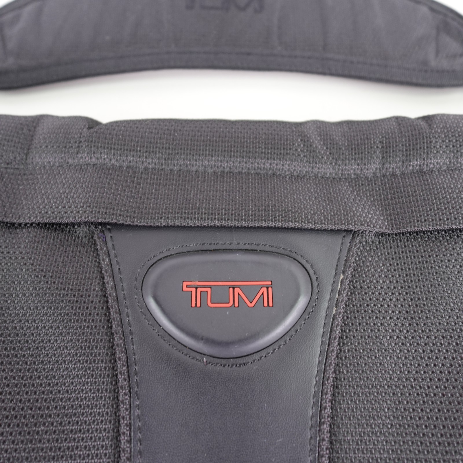 Tumi T2 Ballistic Large Messenger Briefcase Laptop Bag Nylon Black Shoulder 508C