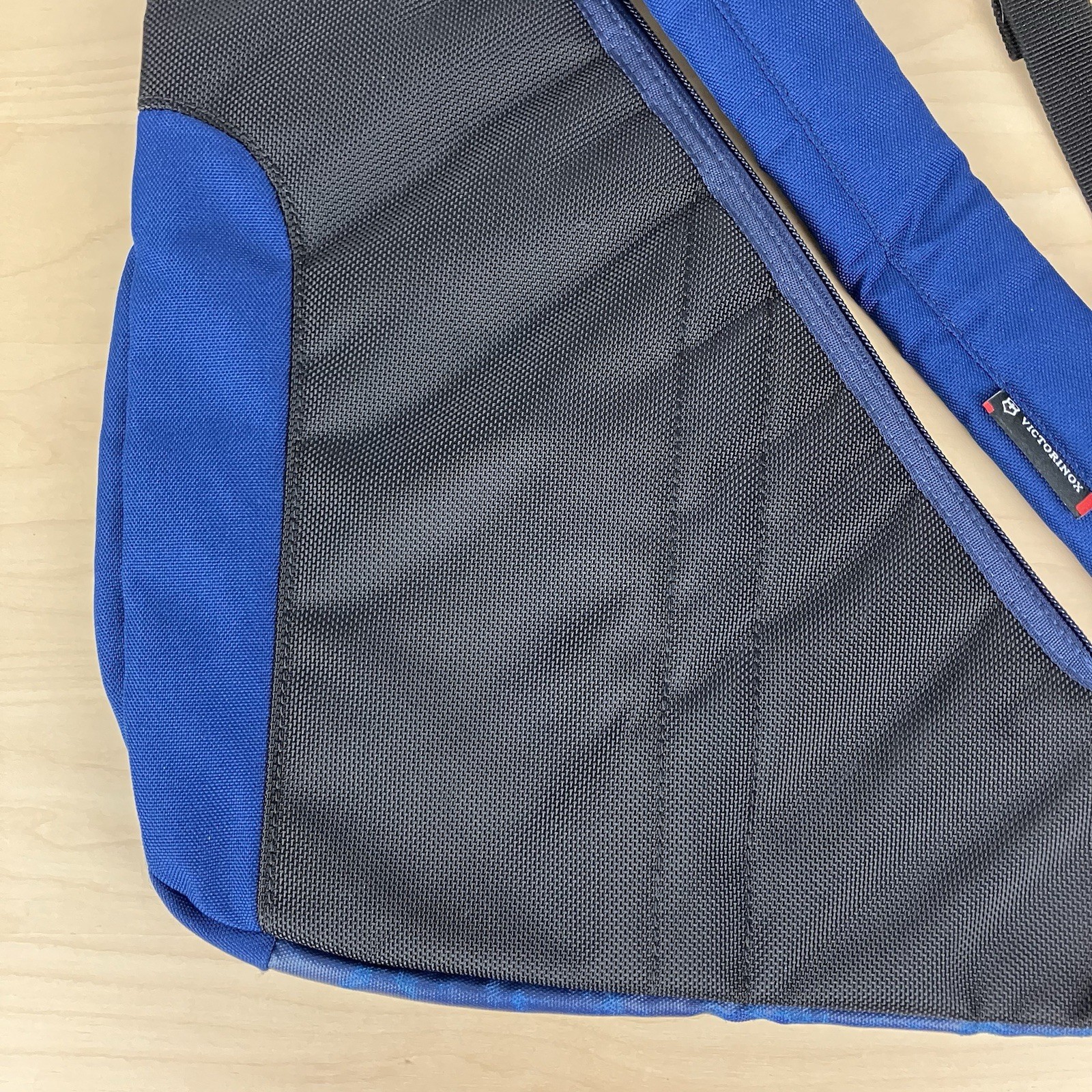 Victorinox Swiss Army Sling Backpack One Strap Shoulder Bag Blue & Black