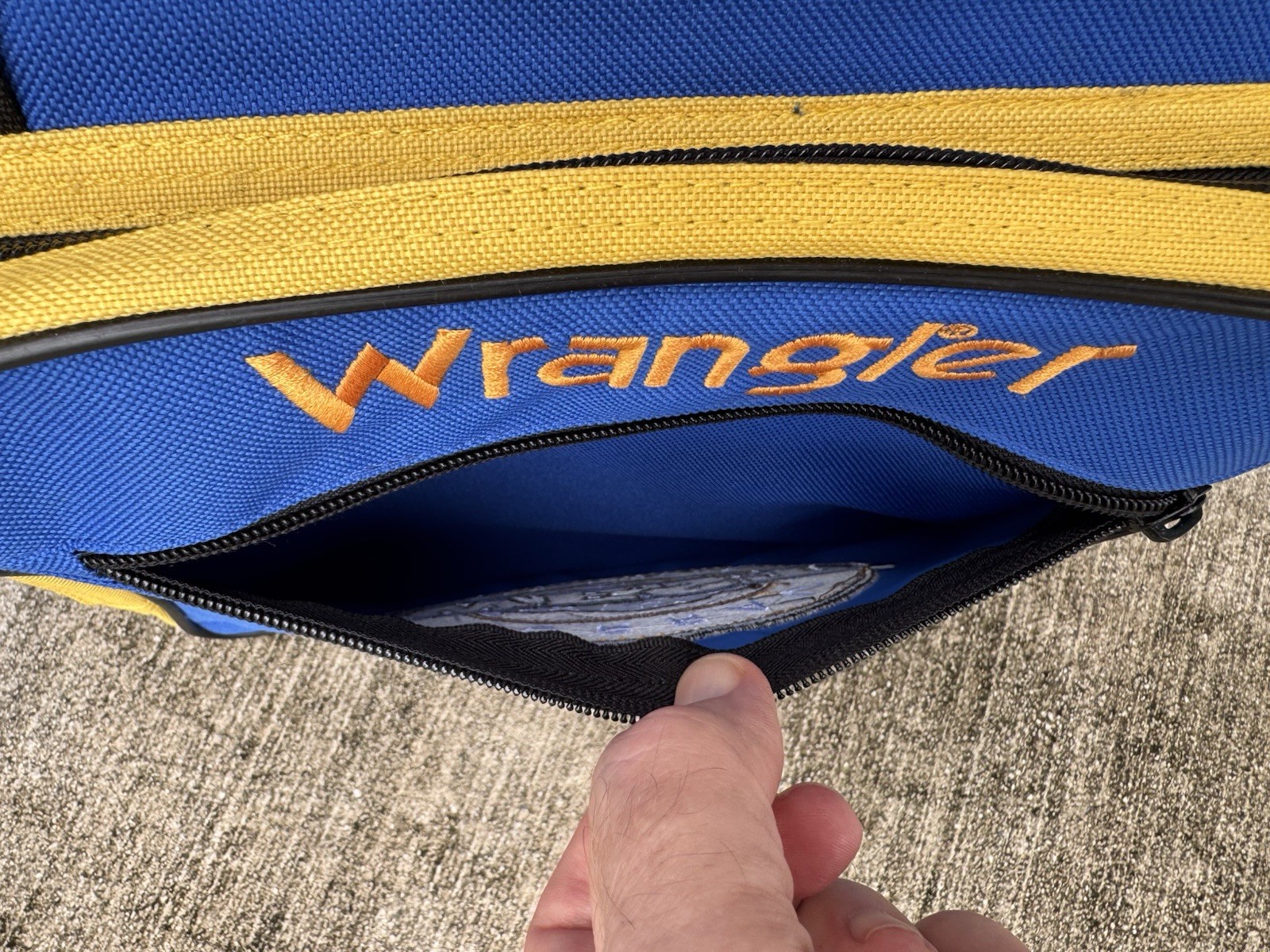 Wrangler Corral West Ranchwear Rodeo Colorblock Duffle Bag Blue Cowboy Western