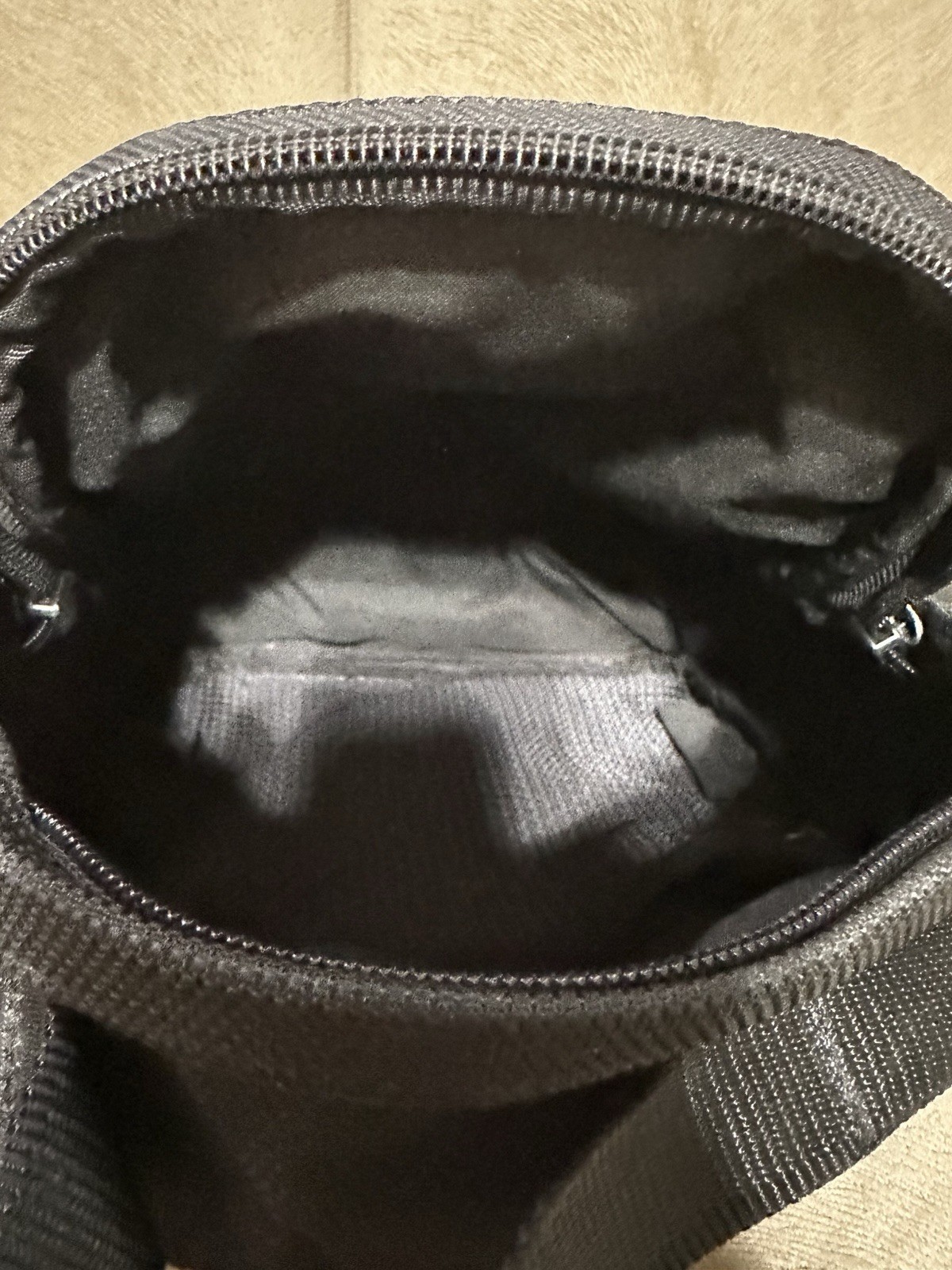 TUMI T2 Ballistic Nylon Men’s Shoulder Bag Small Black