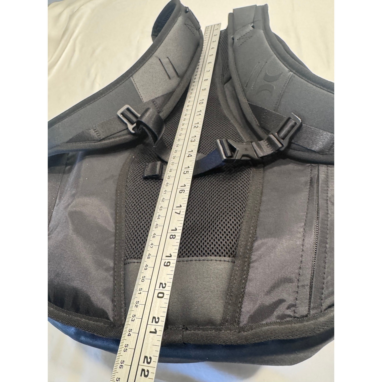 NEW Hurley Protect Travel Mens Backpack 21″ x 17″ x 8″ Black 7-Pocket Padded NWT