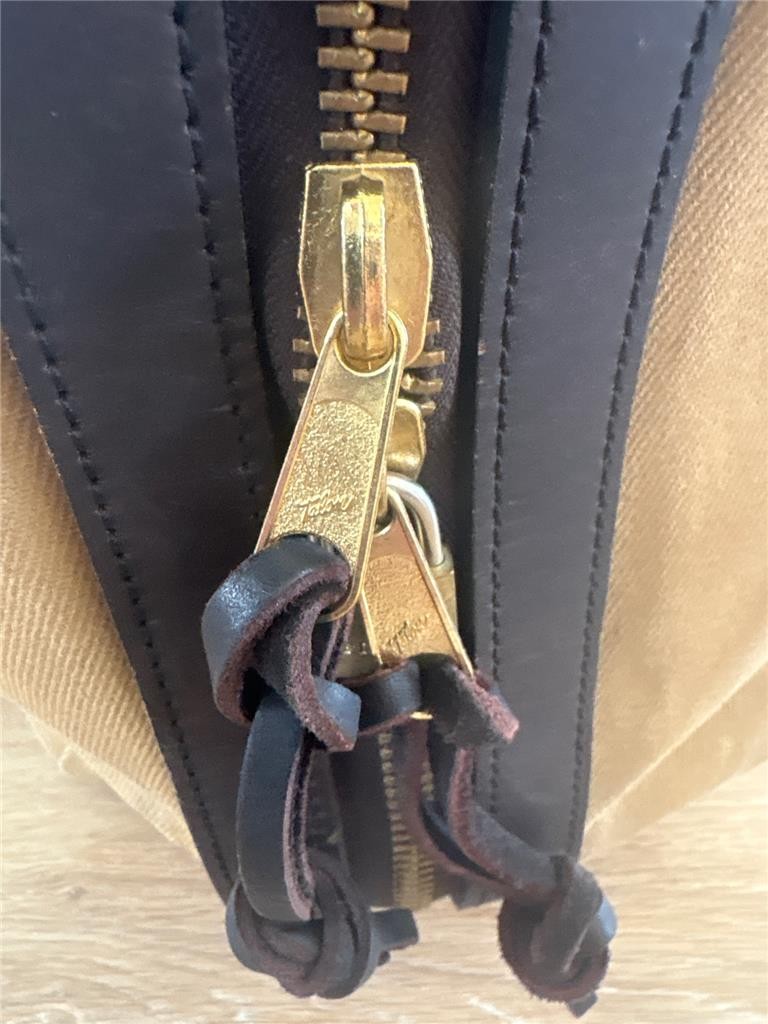 Filson Medium Rugged Twill Talon Era Outfitter Duffle Bag Tan Made in USA