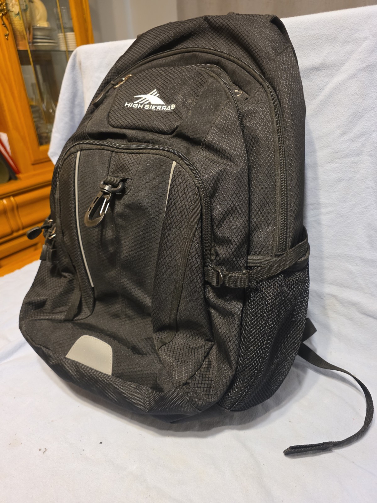 High Siera Travel Backpack, 2-Inch Expansion, Pockets, Laptop Spot