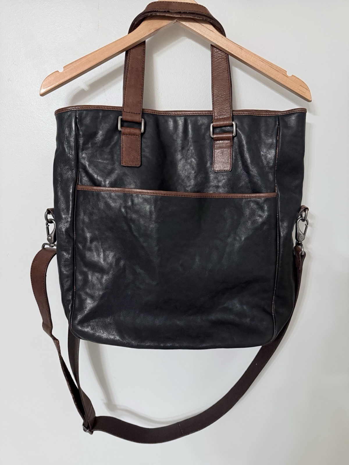 Cole Haan Vintage 15” Large Leather Shoulder Zip Top Bag