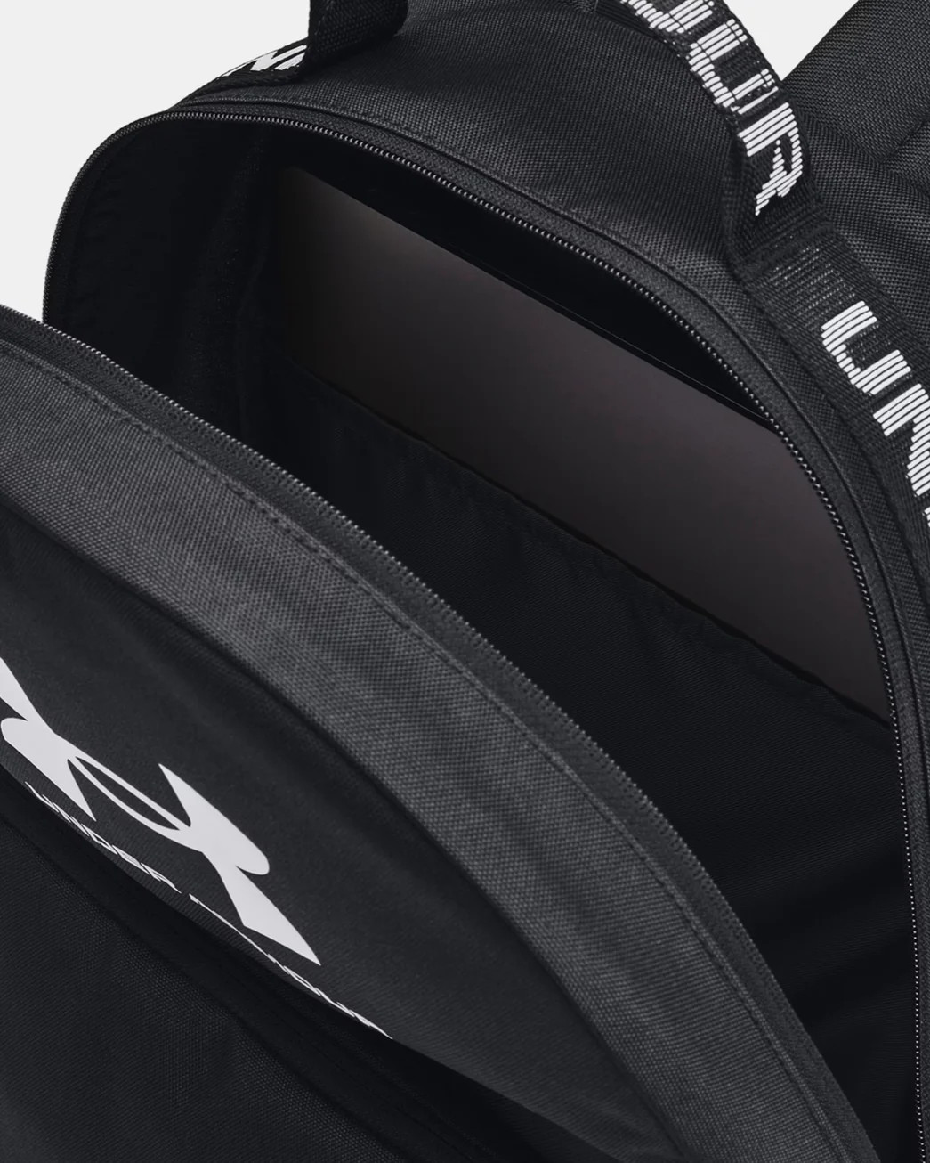 UNDER ARMOUR ESSENTIALS BACKPACK (UNISEX)