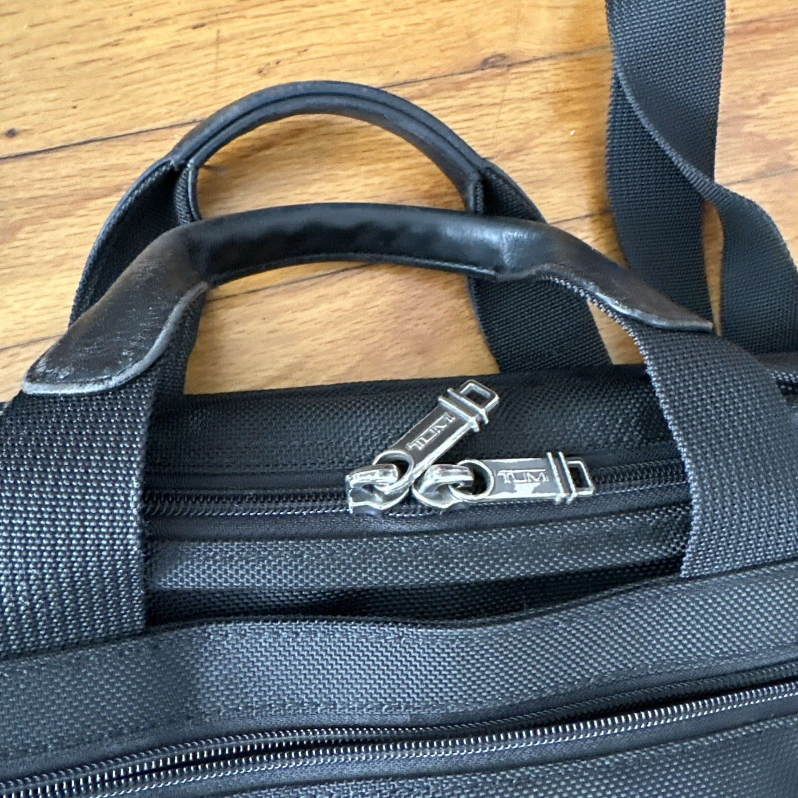 Tumi 26141D4 Alpha Black Ballistic Nylon Expandable Laptop Briefcase Bag TSA