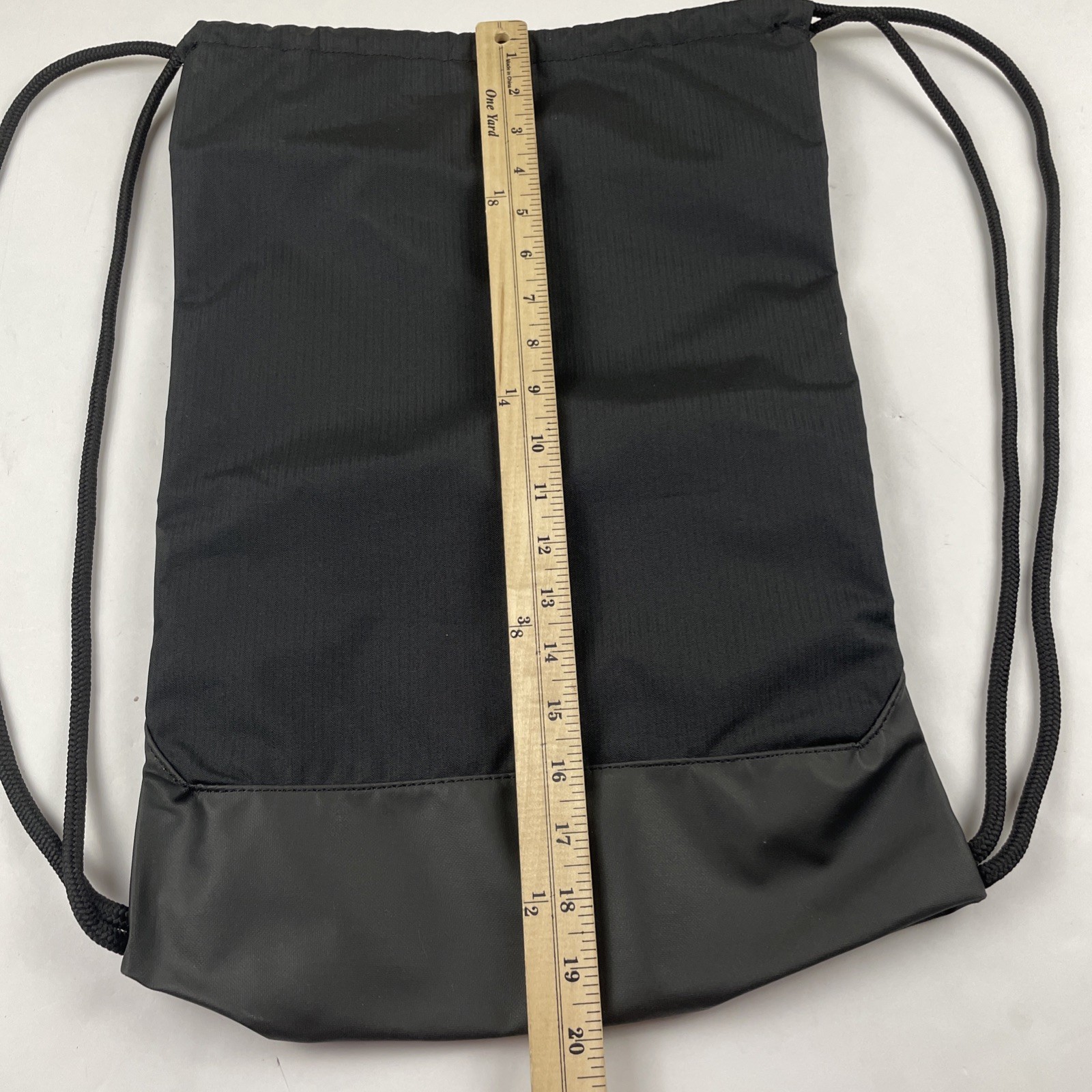 New Nike Brasilia 9.5 Drawstring Training Gym Sack Black 20″x 13″ Canvas Poly