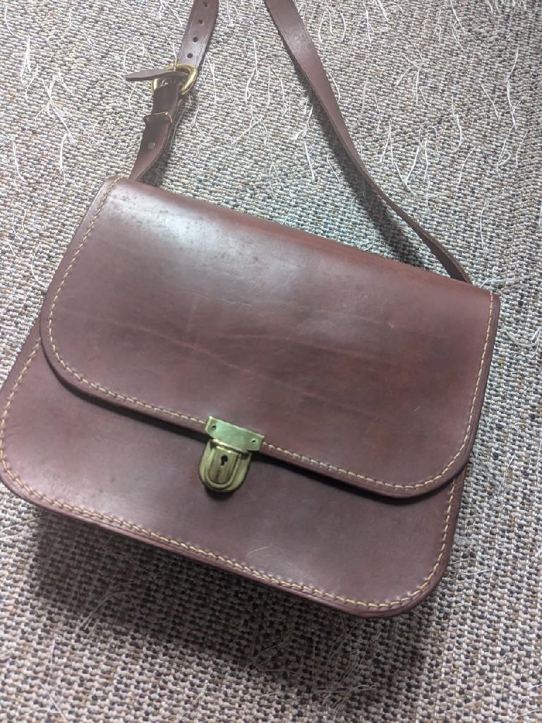 vintage EDDIE BAUER messenger bag COWHIDE thick leather SADDLE brown bicycle