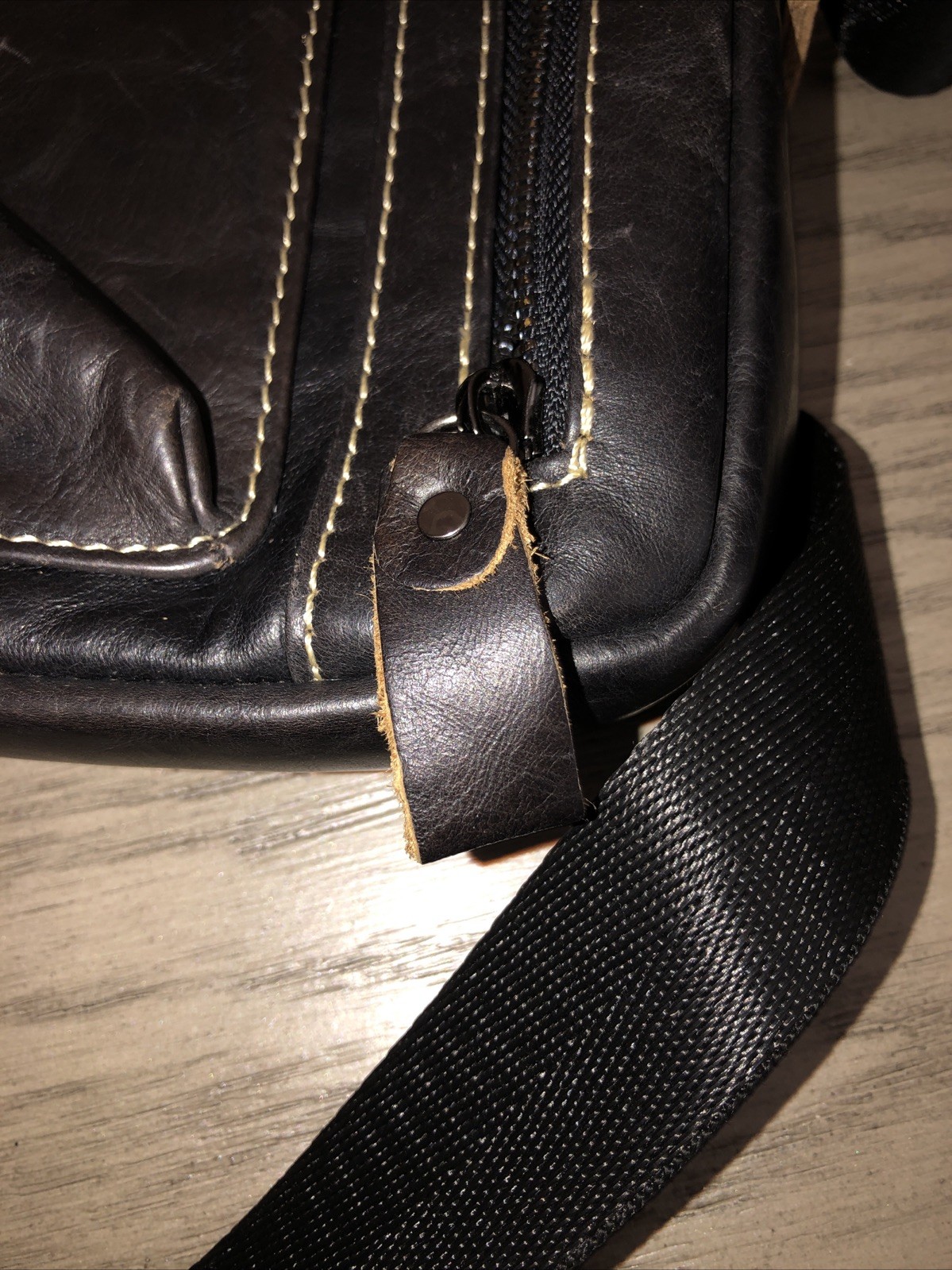 BULLCAPTAIN Leather Men Shoulder Bag Small Men Bag Vintage Casual Bag 9″