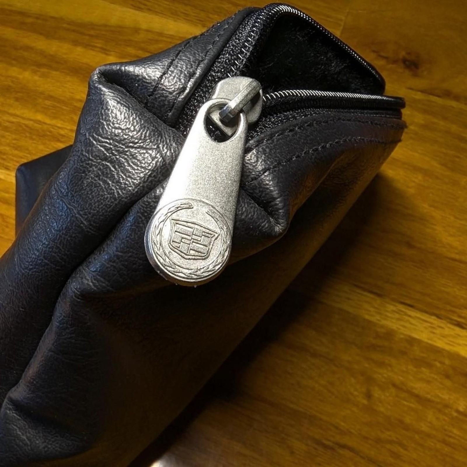 Black leather Cadillac logo Embroidery zipper pouch Fur Lined Golf Pouch Bag