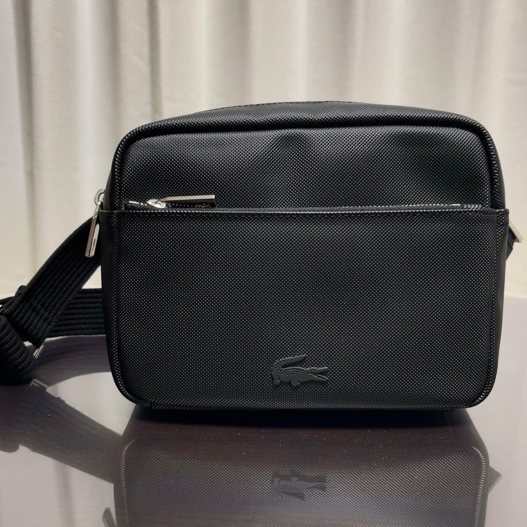 Authentic LACOSTE Men’s Classic Piqué Shoulder Bag Black 21cm x 16cm x 7cm Damag
