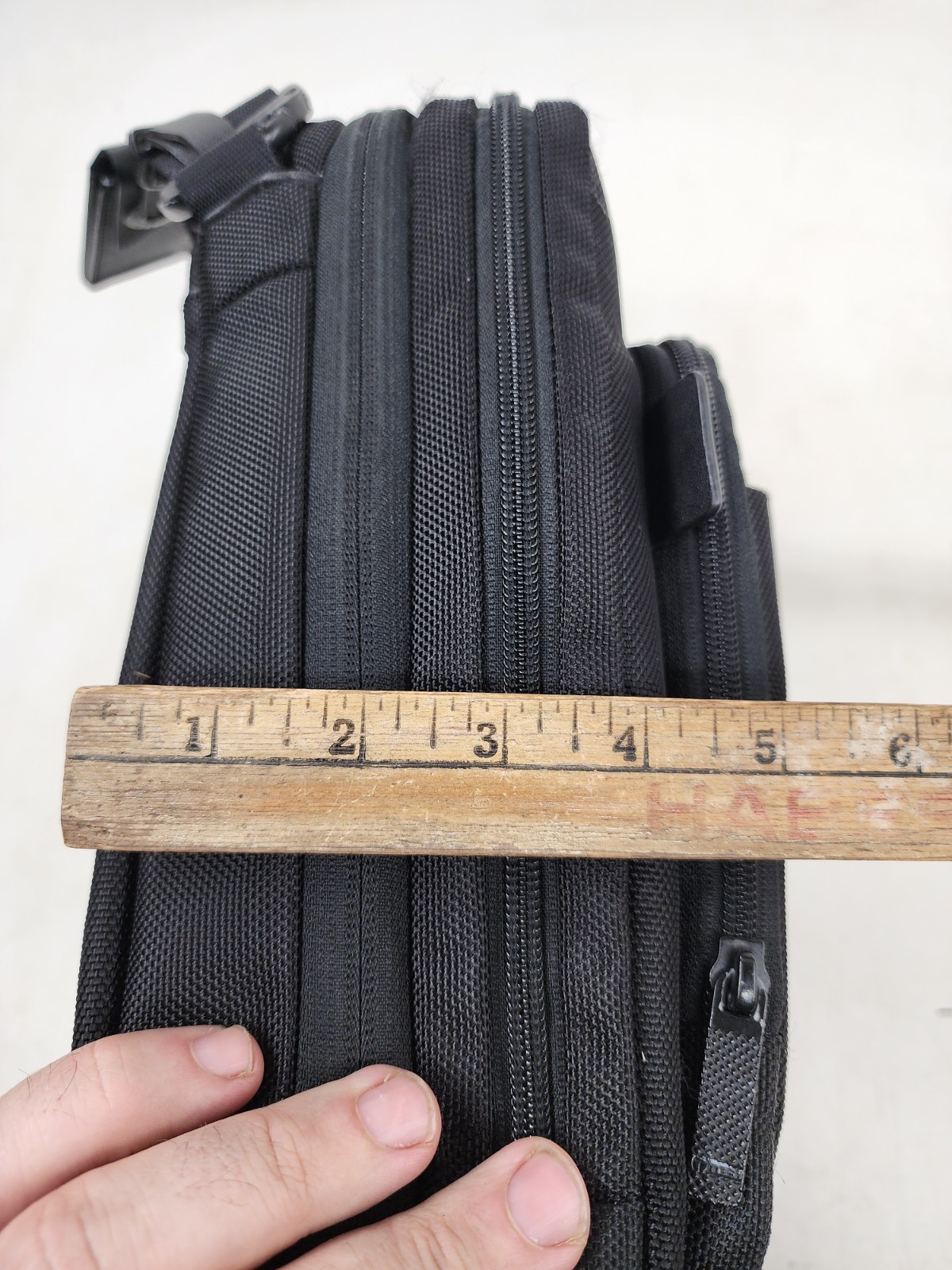 Tumi T-Tech Essential Gear Laptop Shoulder Briefcase Bag Messenger Nylon 58516D