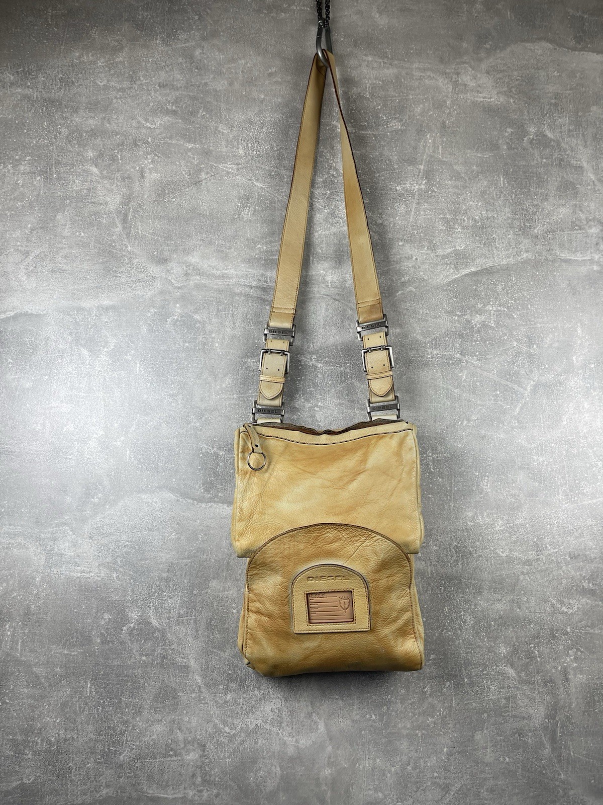 Archives Diesel Y2K Boho Garment Dyed Leather Shoulder Bag Beige Crossbody 00s