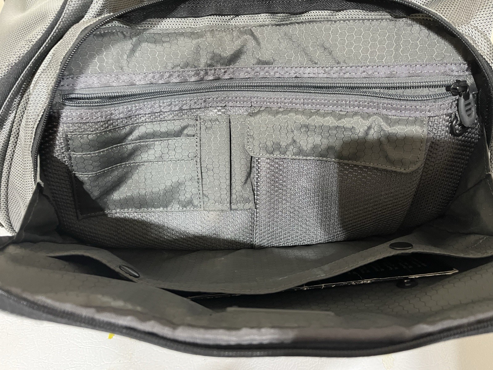 TUMI Boston 2Way Ballistic Nylon Duffle Bag Carry On Gray 525PW Strap (See Pics)