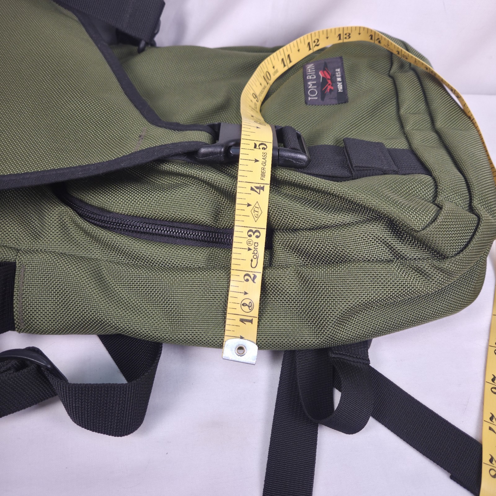 Tom Bihn Ristretto Crossbody Messenger Travel Bag For Macbook 13 USA Olive Green