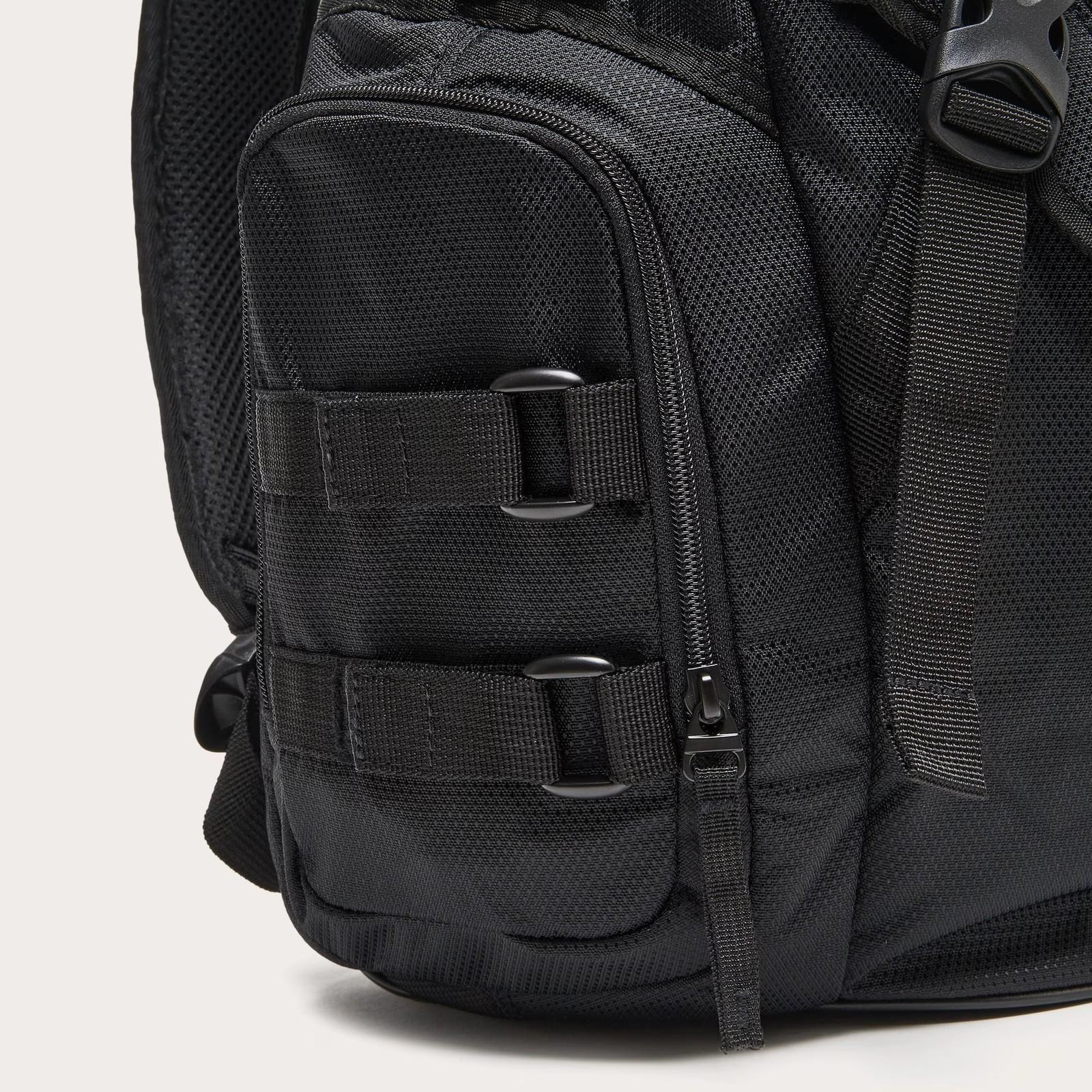 Oakley Kitchen Sink Lite Backpack Blackout 20L Tactical Laptop FOS901199-02E