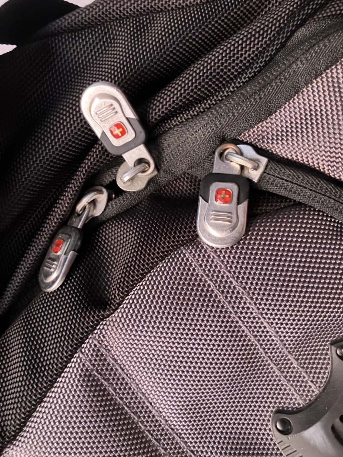 SWISSGEAR Model 9275 Backpack Laptop Case Airflow
