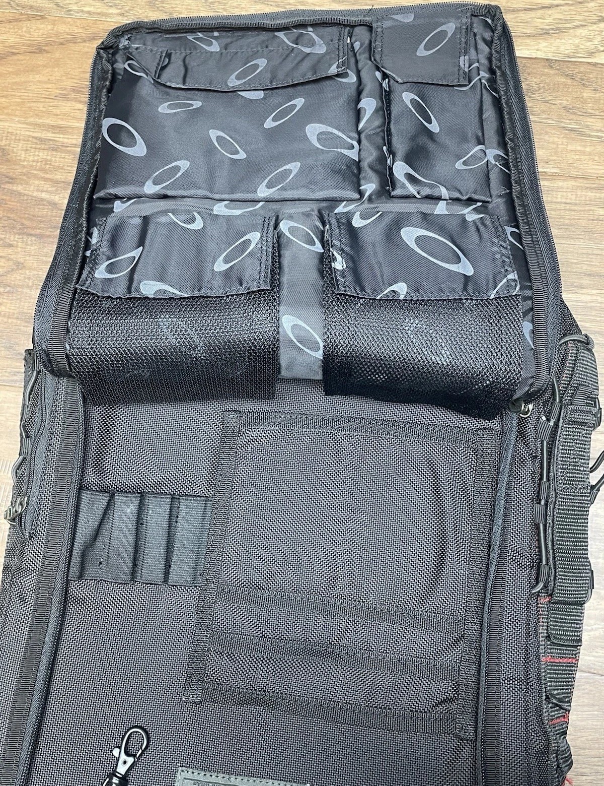Oakley Tactical Field Gear Vertical Laptop Day Pack Black Messenger Bag JD AP