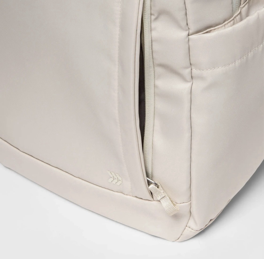 17.5″ Lifestyle Backpack Off-White – All in Motion