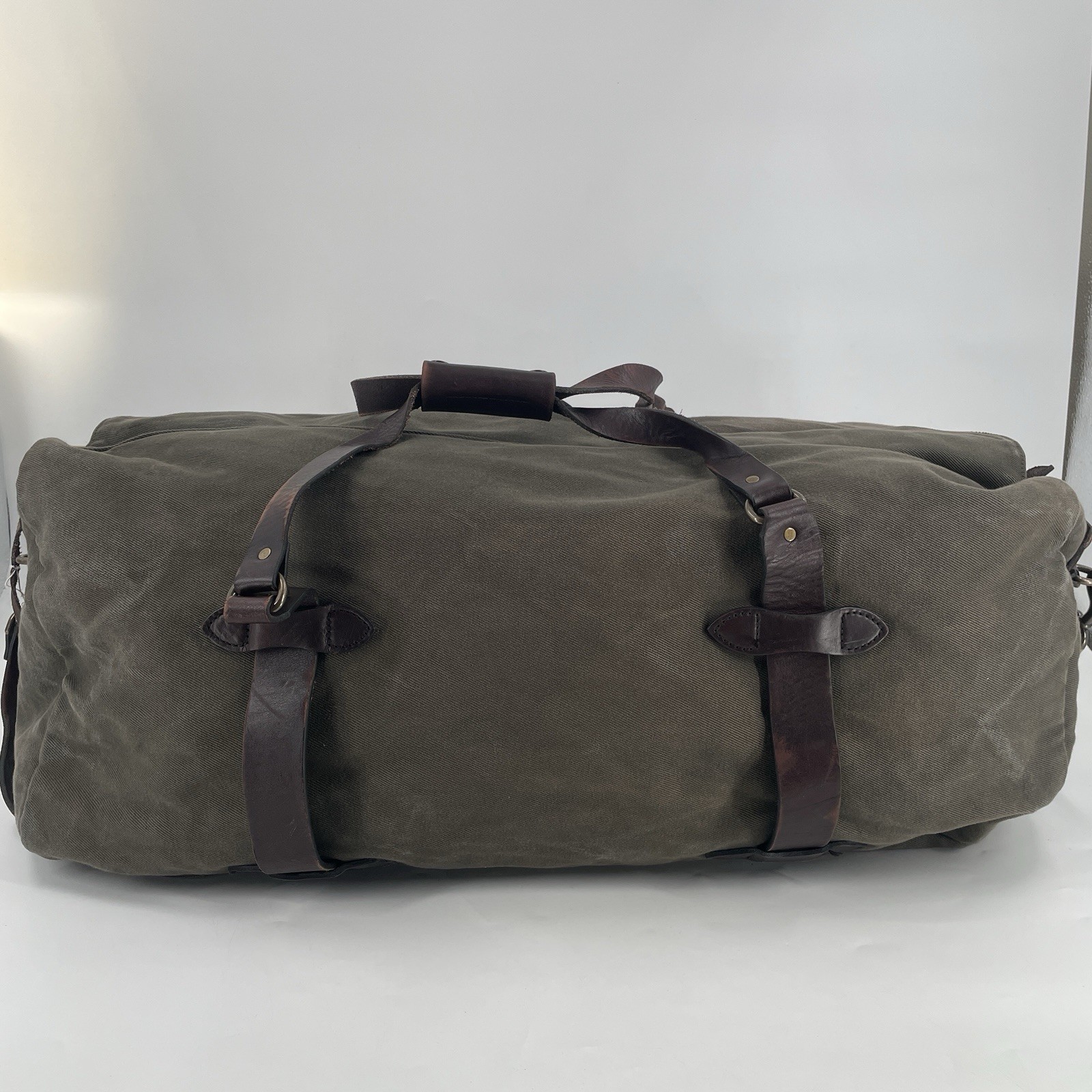 Filson Rugged Twill Duffle Bag in Otter Green – Old Size 25” – Bridle Leather
