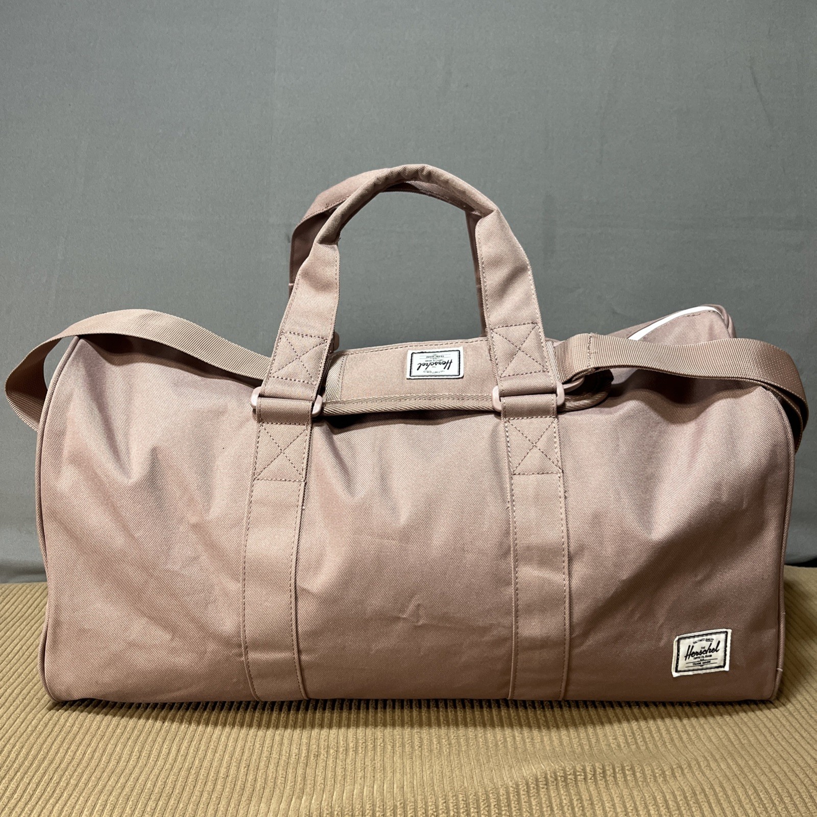 Herschel Supply Co. Novel Duffle Bag Ash Rose Travel Bag 11.75 x 20.5 x 10