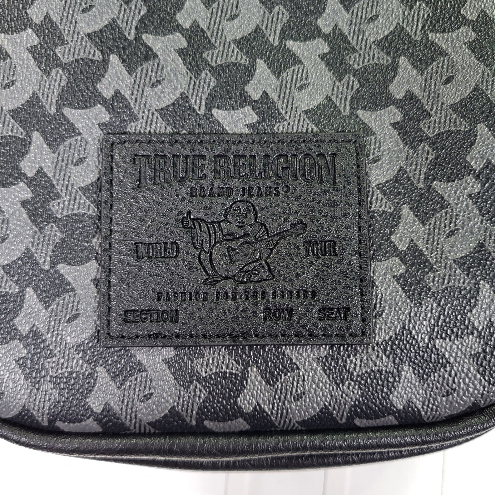 True Religion Black Gray Sling Bag Men’s New With Tags Farro II TR104445