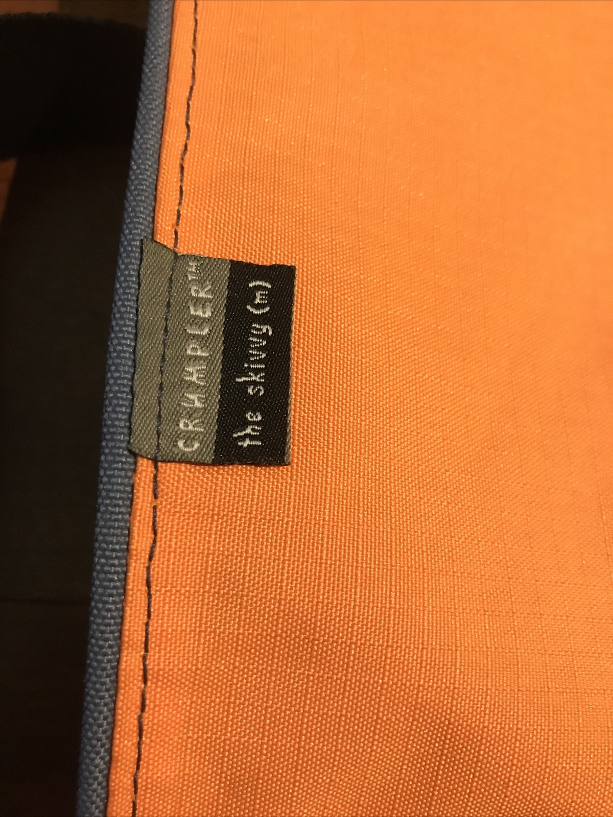 Crumpler The Skivvy Notebook Laptop Messenger Bag Light Blue Orange Interior