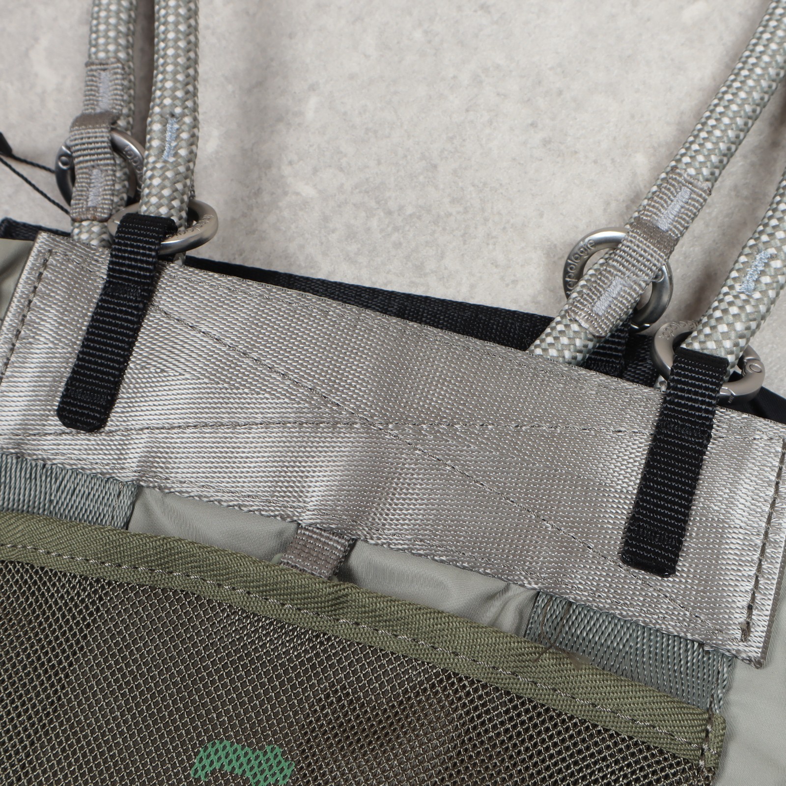 Topologie Reversible Summit Tote bag Small Black/Green