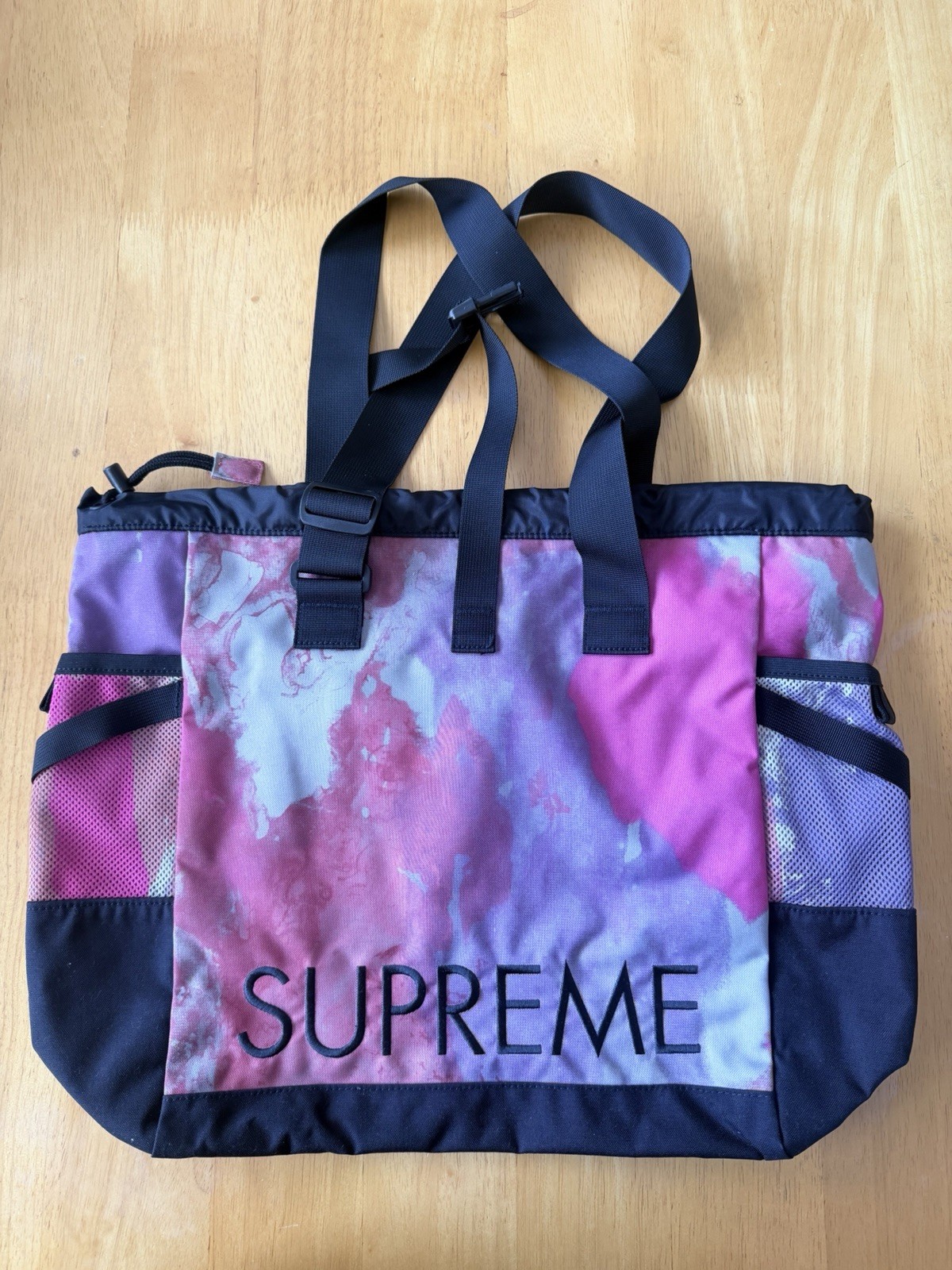 SUPREME x The North Face Cargo Tote multicolor S/S 2020 and Keychain