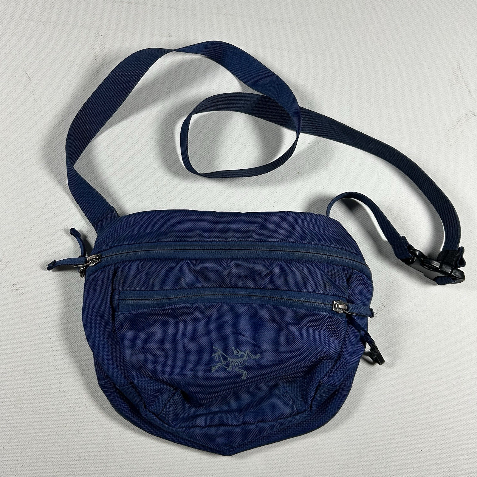 Navy Arc’teryx Maka 2 Waistpack Crossbody Sling Bag Pouch Urban Pack