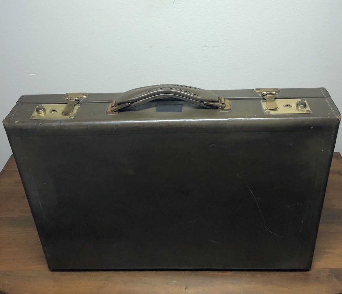 Vintage Top Grain Saddle Cowhide Slim 3”Briefcase “RARE”Dark Olive Green 2 Keys