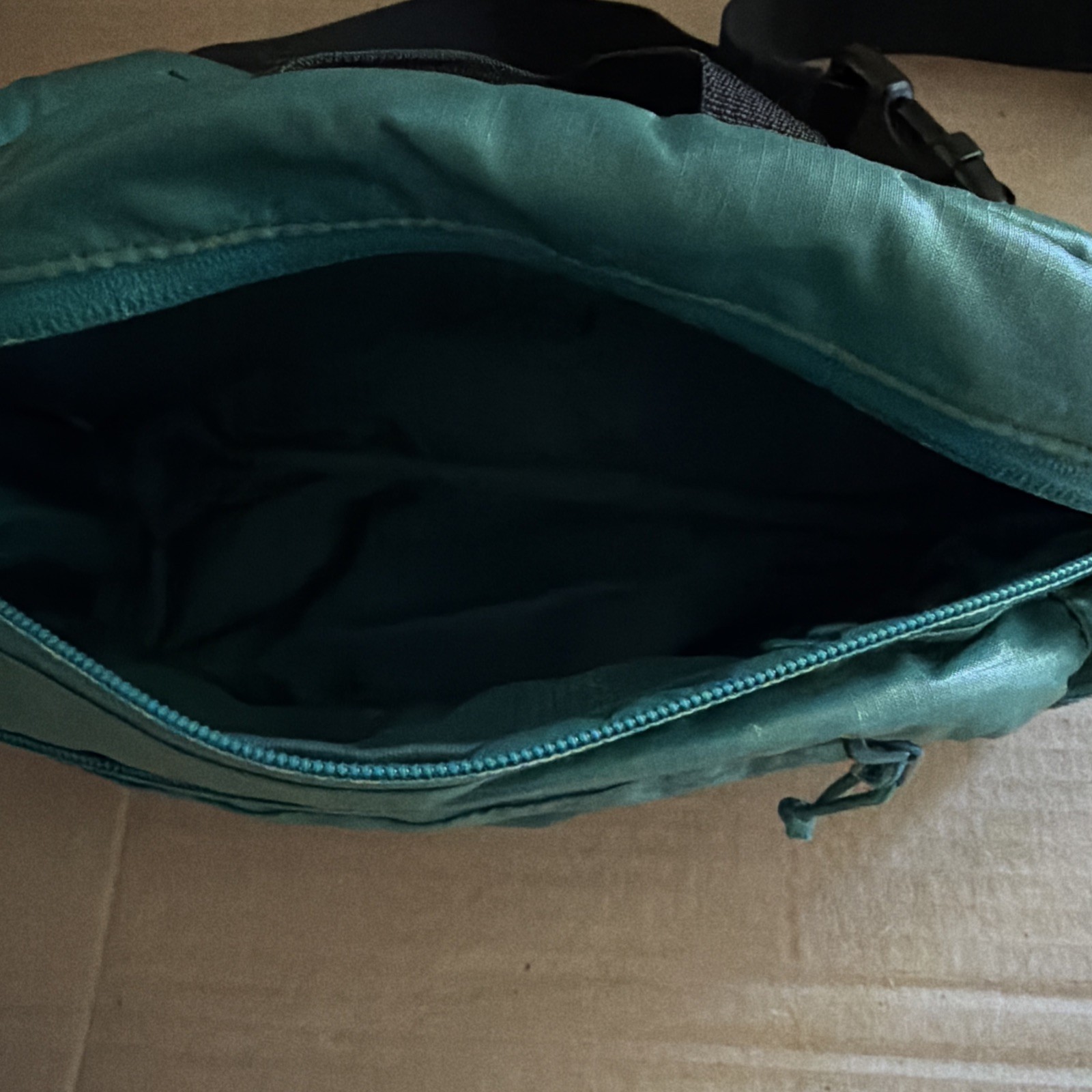 AUTHENTIC preowned SUPREME waist bag teal GREEN fanny pack FW17 pockets PLUS vgc