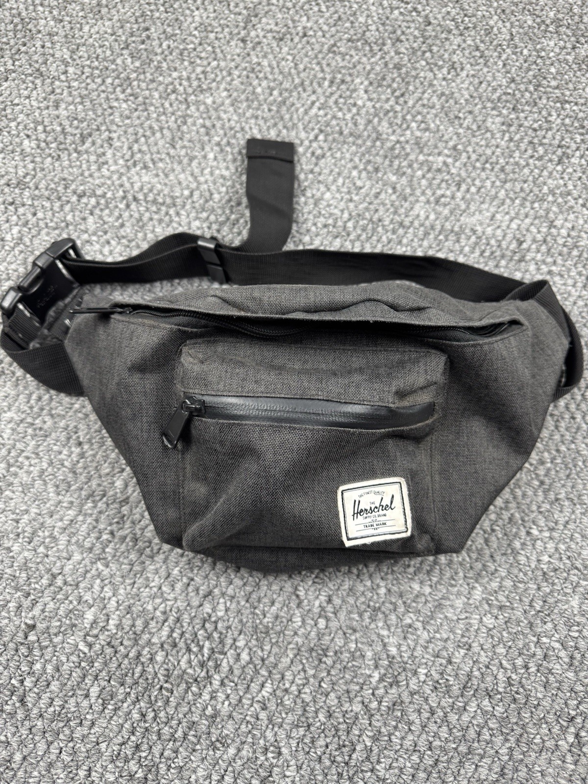 Herschel Seventeen Hip Pack Black Crosshatch Crossbody Bag Waterproof