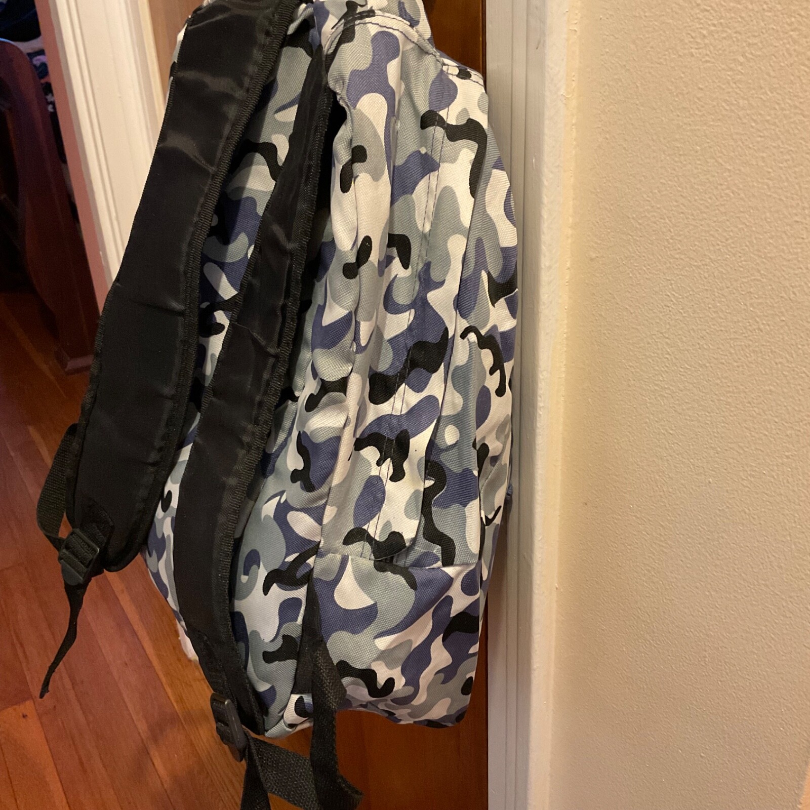 Camouflage Backpack Book Bag Zippered Pockets Unisex Lightweight Blue Gray READ