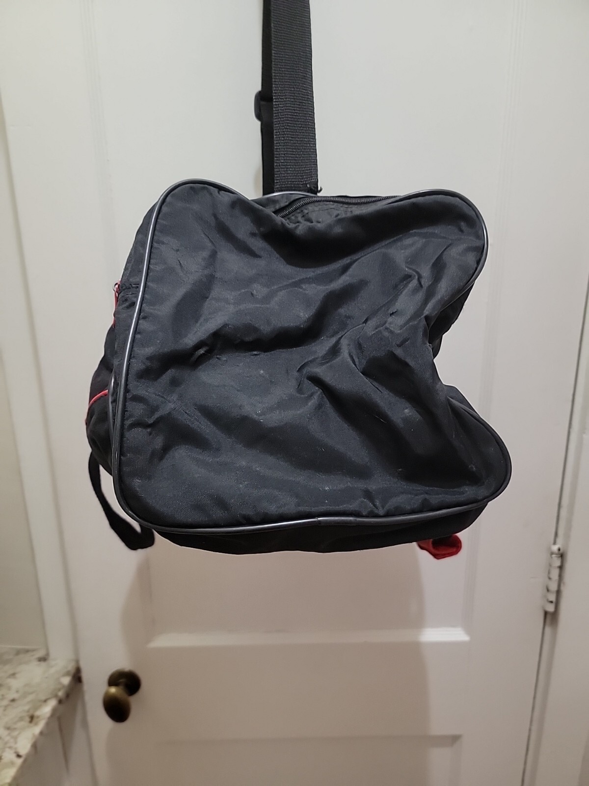 Converse All Star Duffle Gym Workout Bag Black Red. Zippered. Straps. Vintage