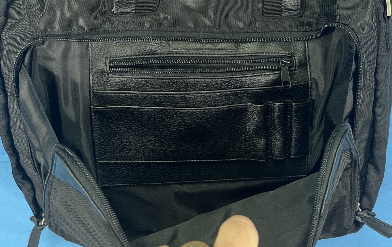PERRY ELLIS PORTFOLIO Expandable MULTI-POCKET Computer/Laptop Case BRIEFCASE BAG