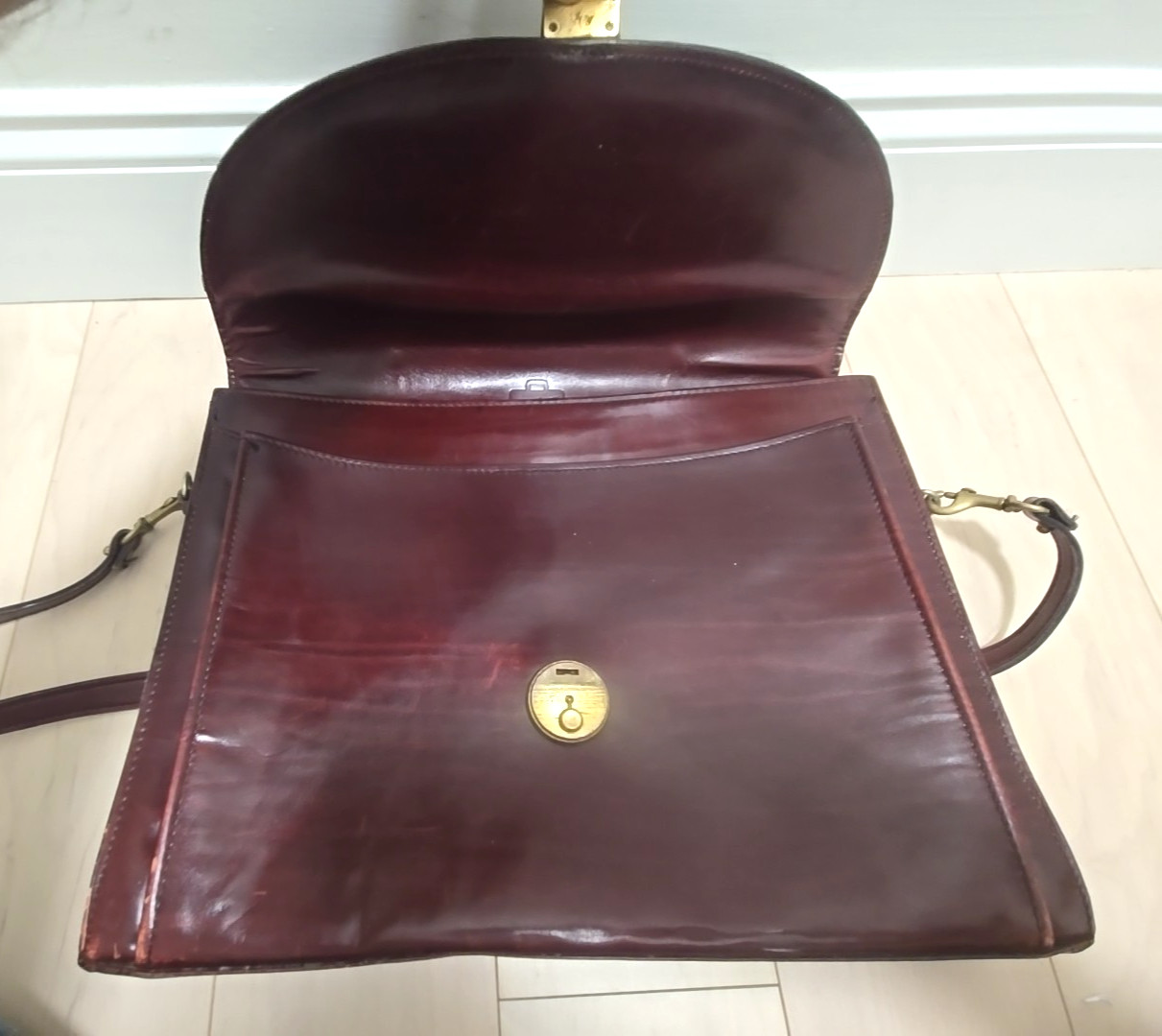 Vintage Schlesinger Full Grain Cowhide Leather Briefcase Made In USA