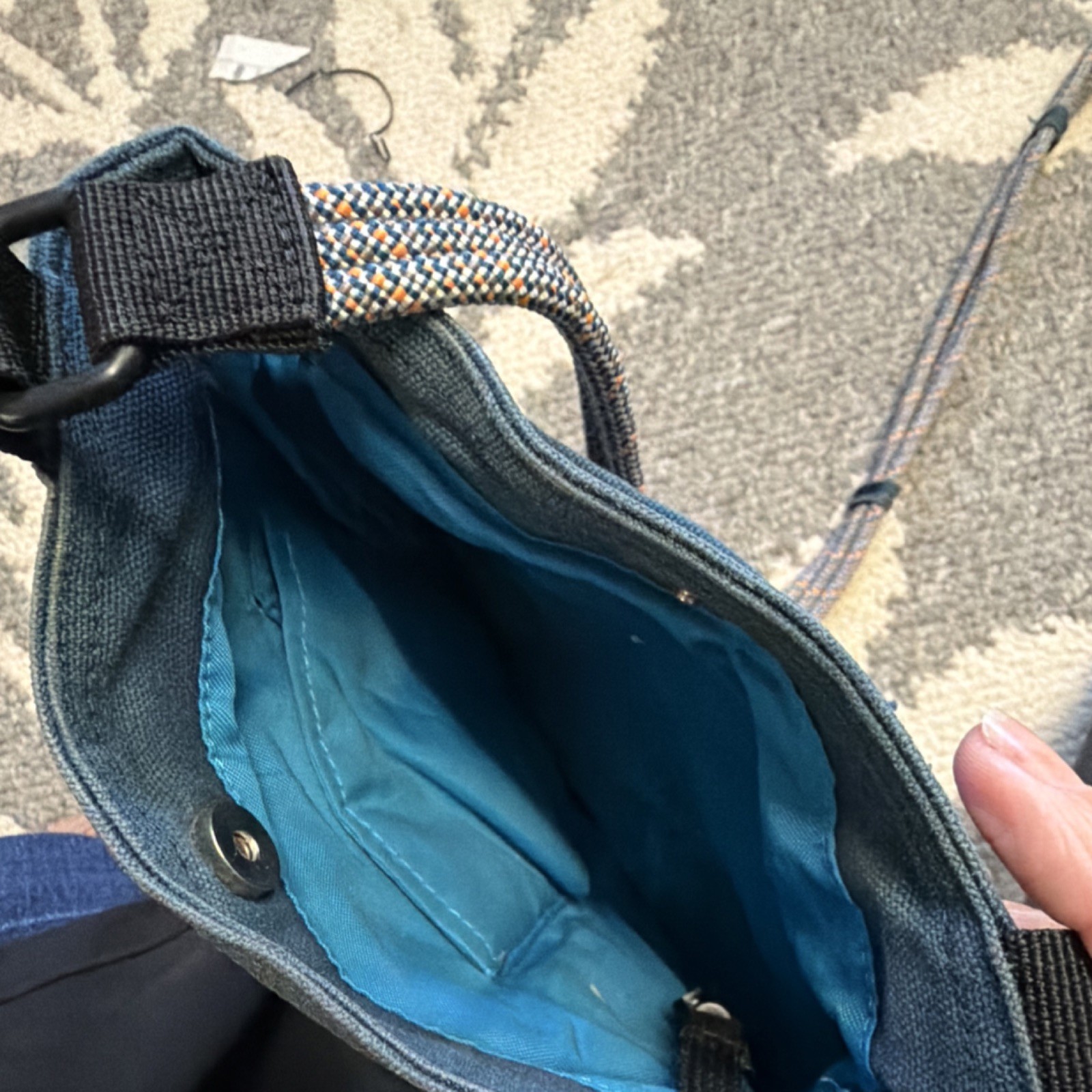 KAVU Blue Crossbody Bag Adjustable Strap Zipper & Snap Closure Solid