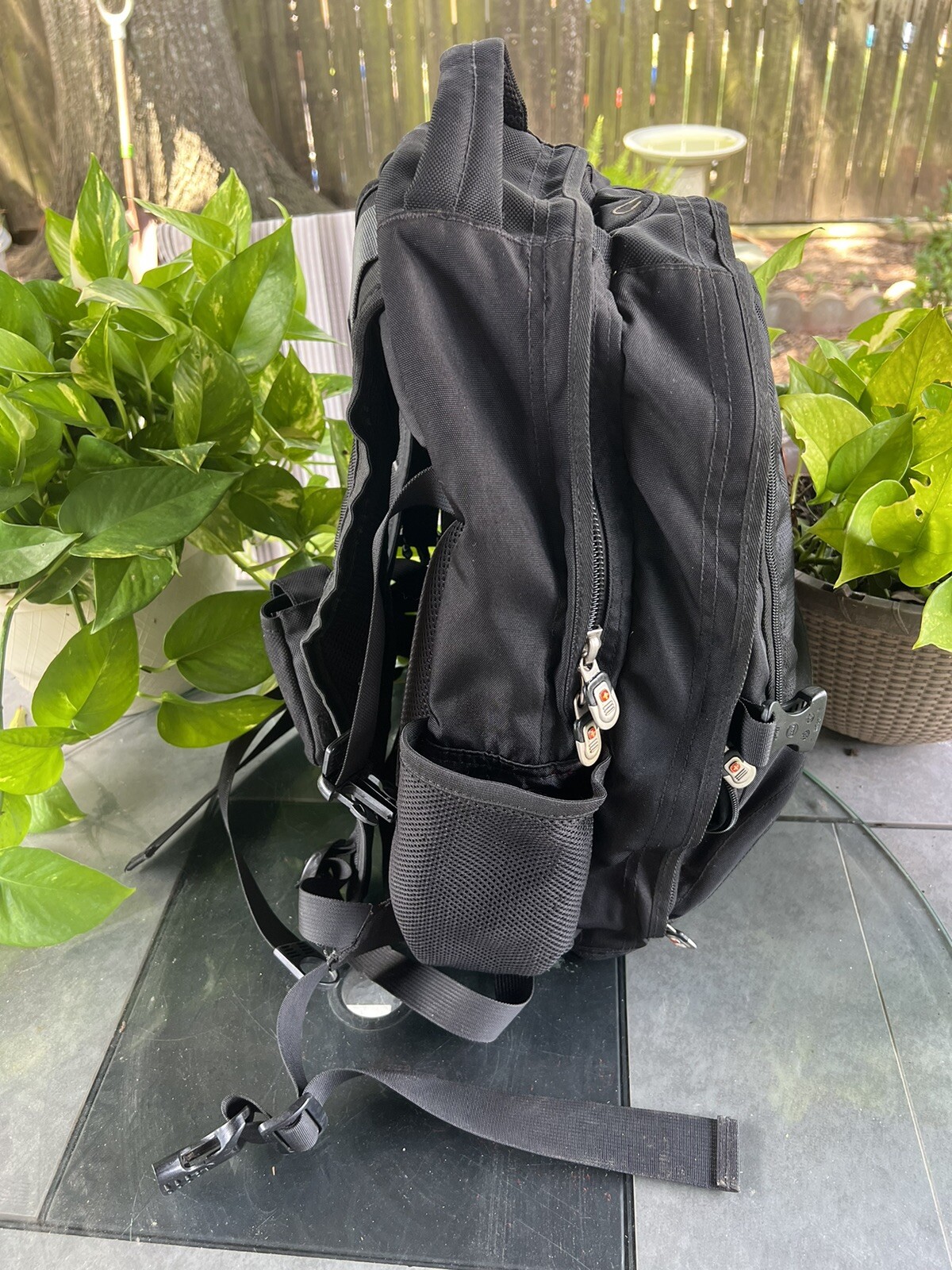 Swiss Gear Laptop Backpack With Audio Pocket Zip Padded Shoulder Strap Black